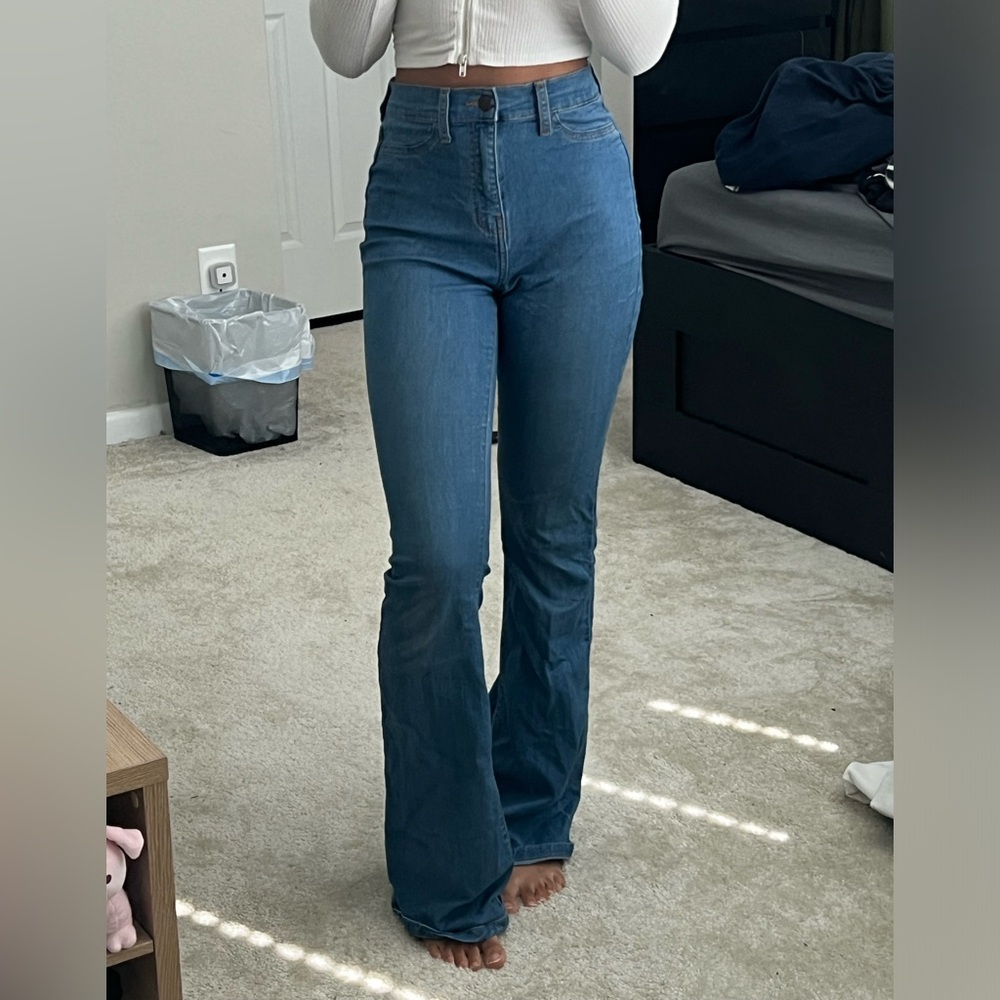 Size 4. Medium blue. Fashion Nova
